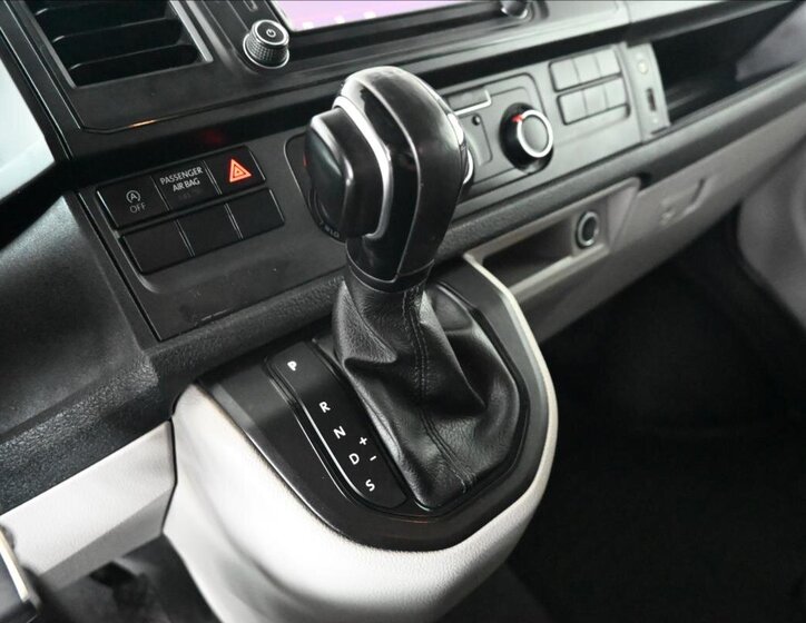 Volkswagen Transporter 21