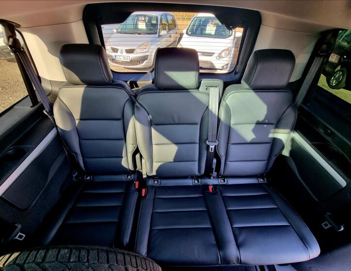 Peugeot Traveller 16