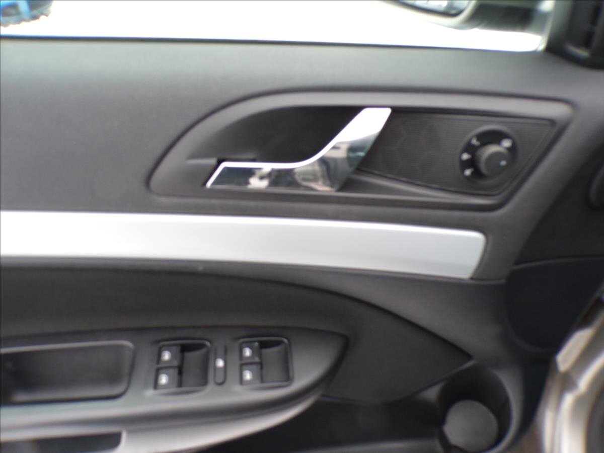 Škoda Octavia Kombi 2,0 l 103 kw