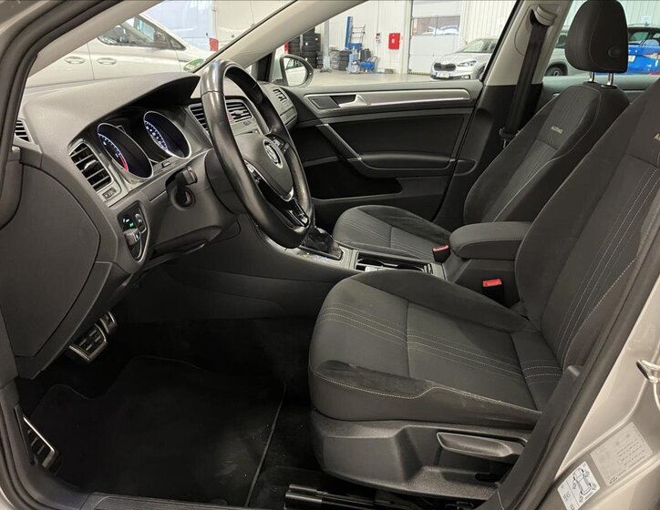 Volkswagen Golf Kombi 2,0 l 135 kw