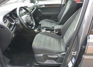 Volkswagen Touran 8