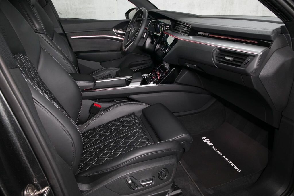 Audi e-tron SUV 0,0 300 kw