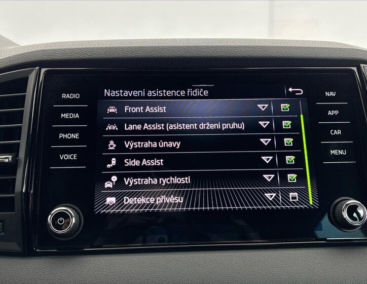 Škoda Karoq SUV / Terénní 1,5 l 110 kw