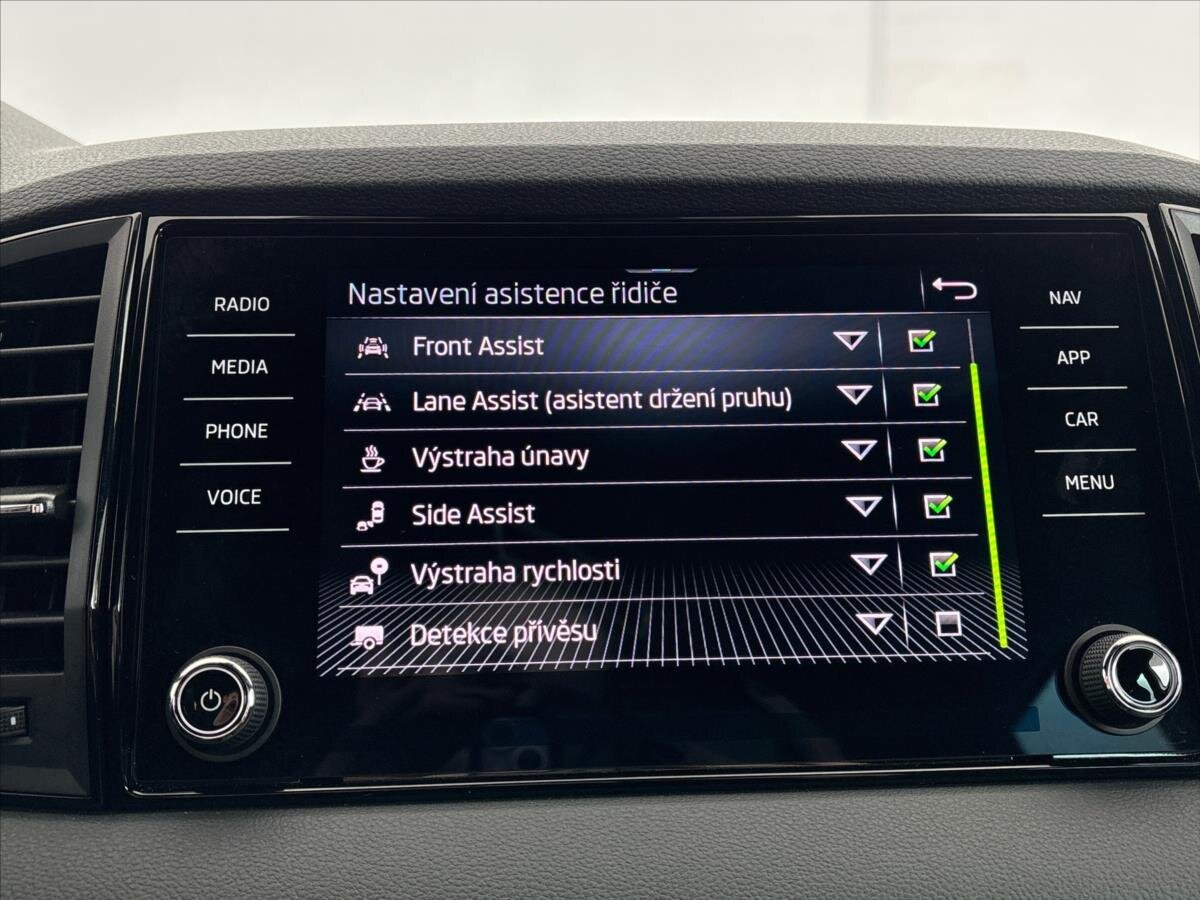 Škoda Karoq SUV / Terénní 1,5 l 110 kw