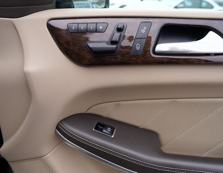 Mercedes-Benz GL SUV / Terénní 4,7 l 320 kw