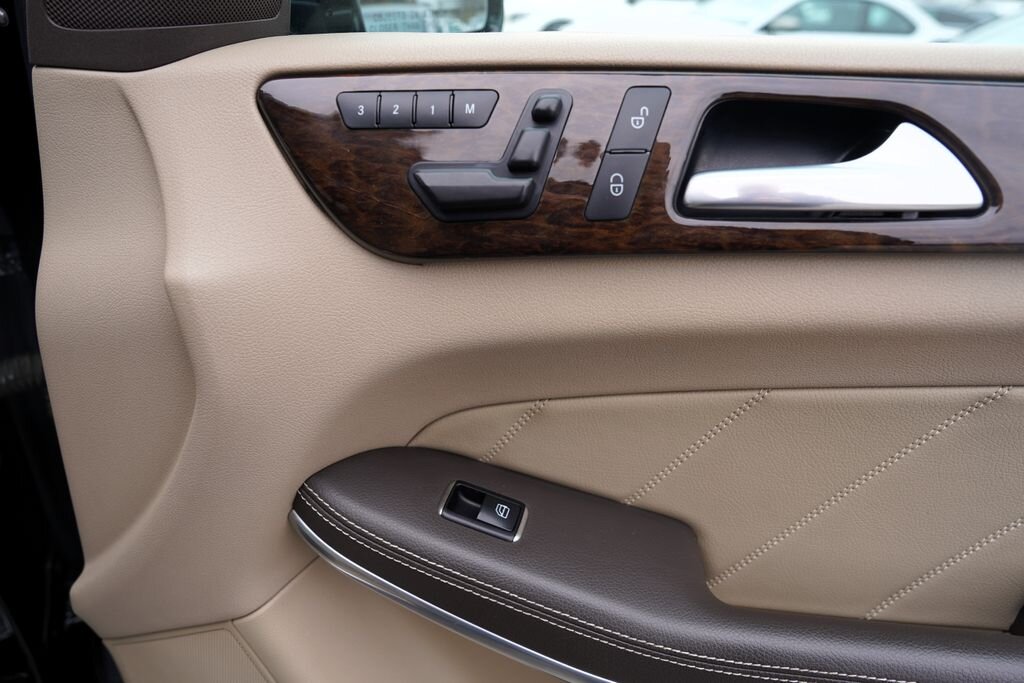 Mercedes-Benz GL SUV / Terénní 4,7 l 320 kw