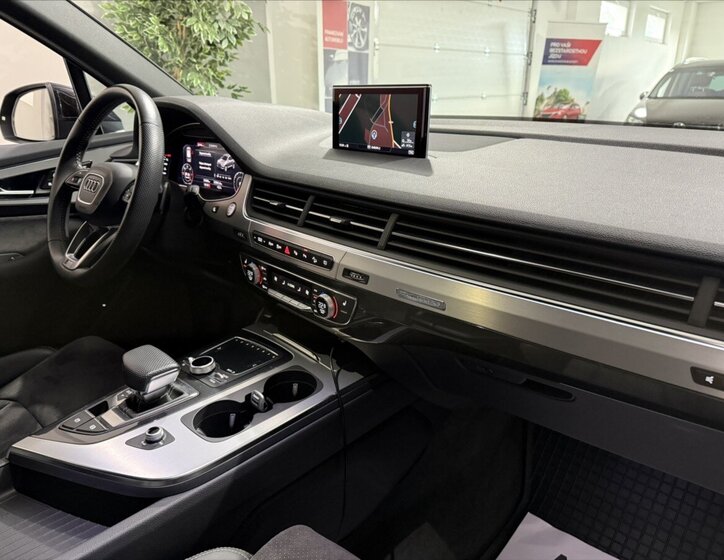 Audi Q7 SUV / Terénní 3,0 l 200 kw