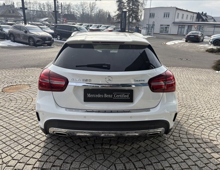 Mercedes-Benz GLA SUV 2,0 l 135 kw