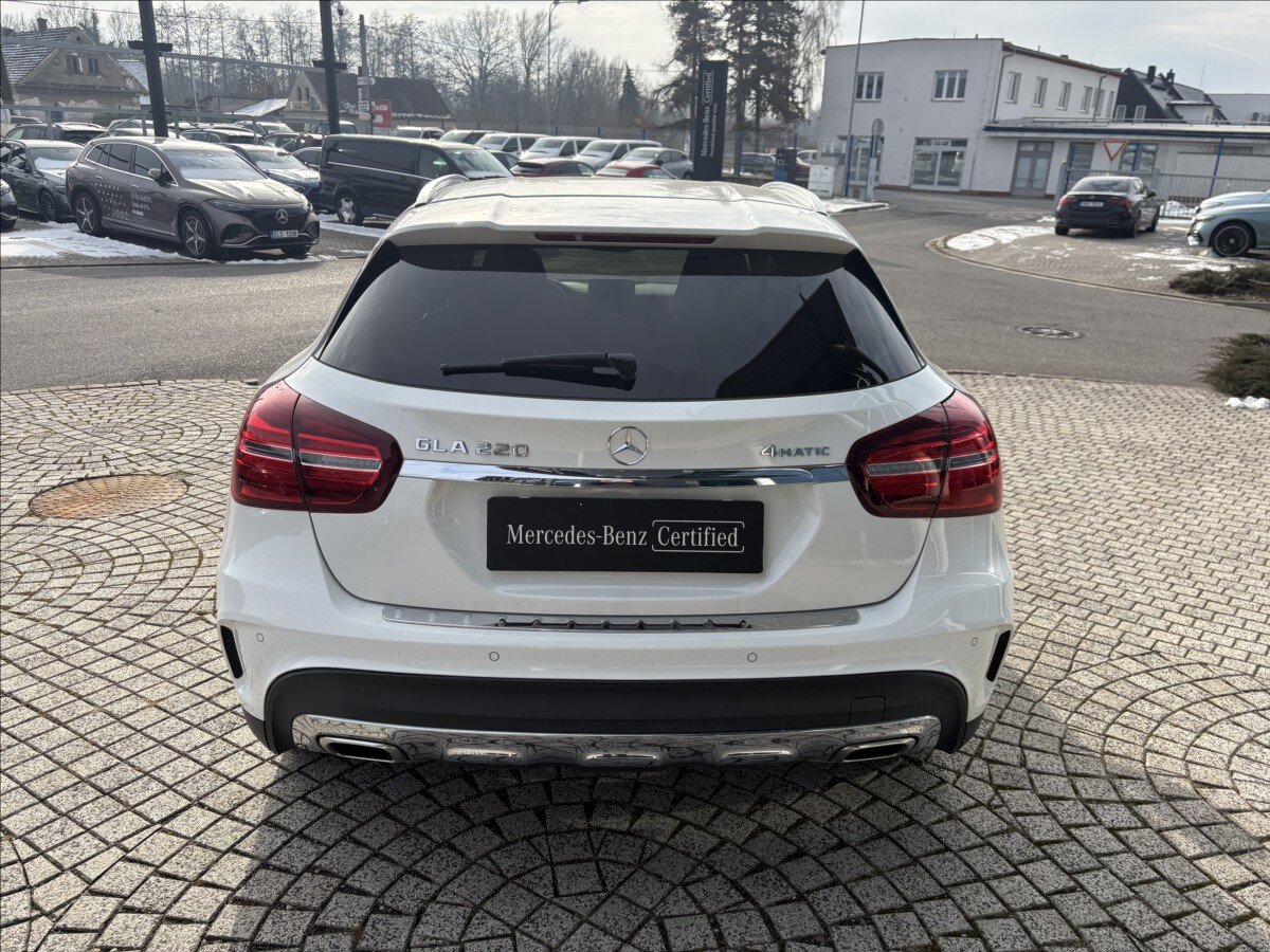 Mercedes-Benz GLA SUV 2,0 l 135 kw