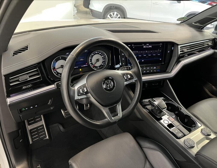 Volkswagen Touareg 6