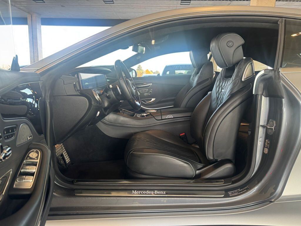 Mercedes-Benz Třídy S Kupé 4,0 l 345 kw