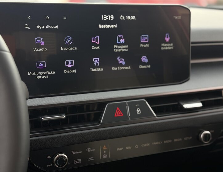 KIA Stonic CUV / Crossover 998,0 74 kw