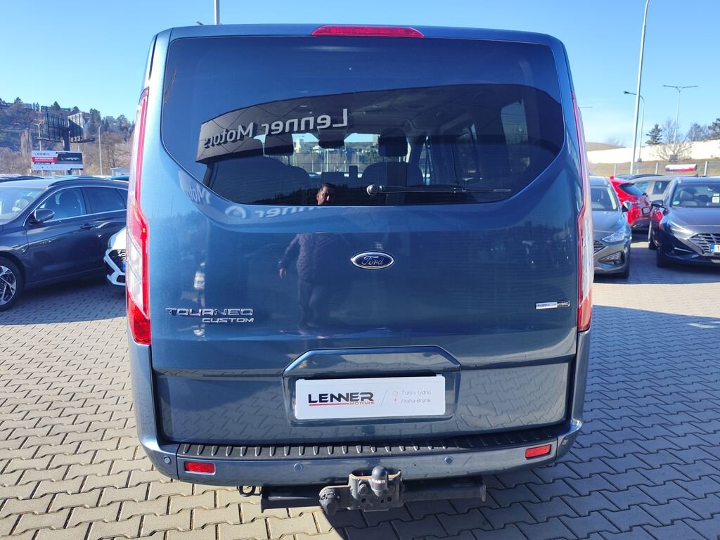 Ford Tourneo Custom VAN / Minibus 2,0 l 110 kw