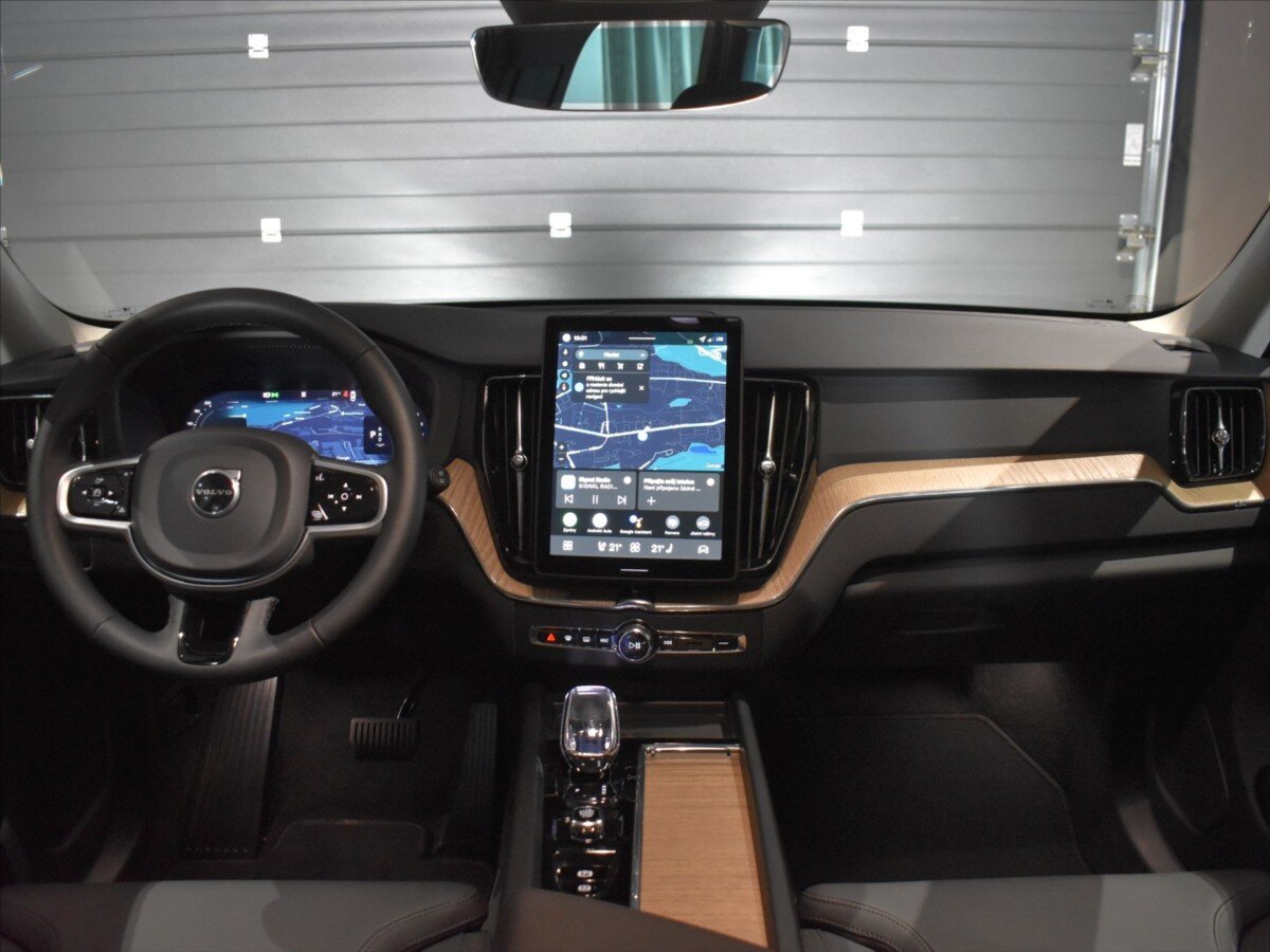 Volvo XC60 SUV / Terénní 2,0 l 184 kw