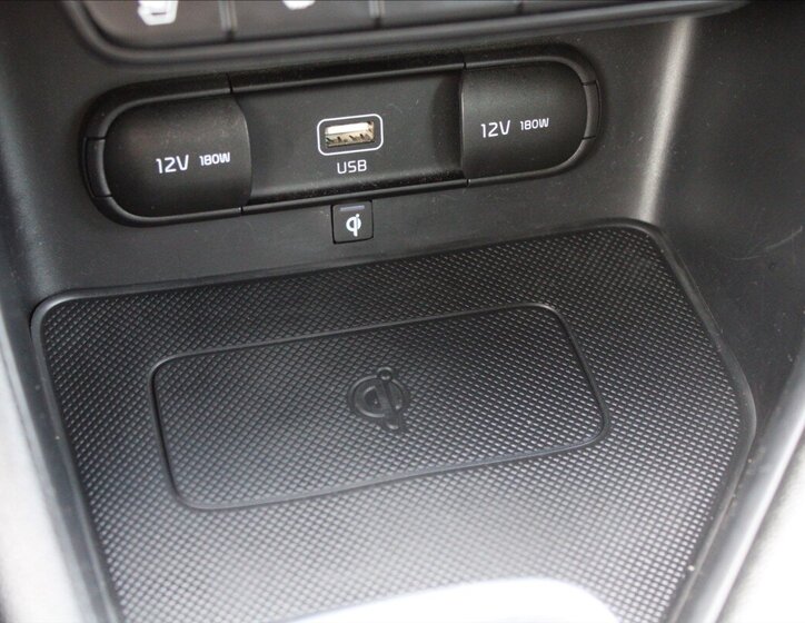 KIA Sportage SUV / Terénní 2,0 l 136 kw