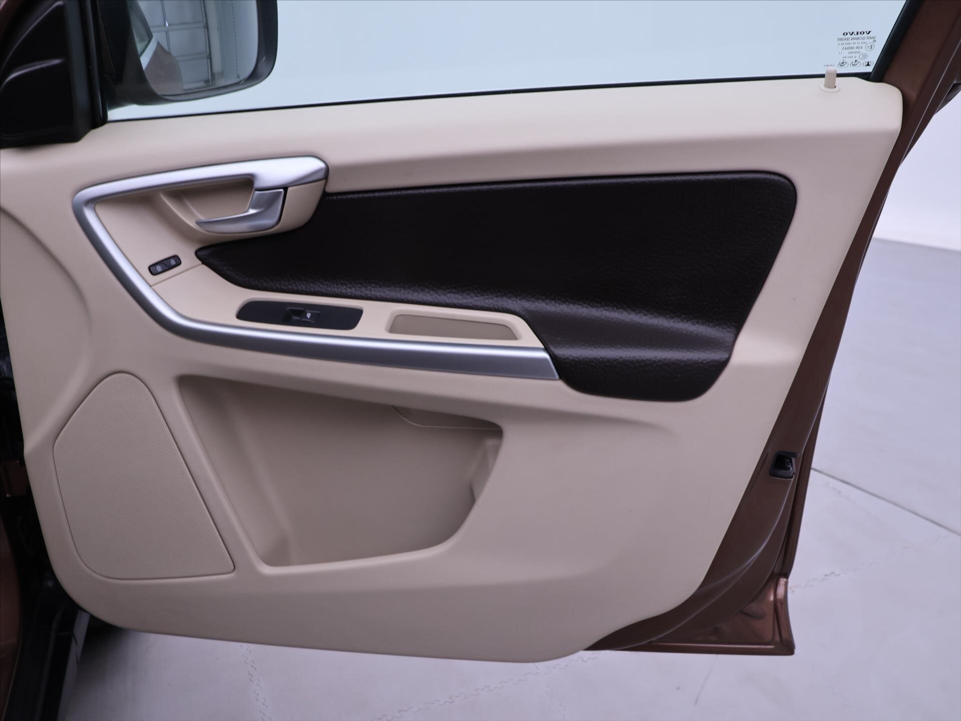 Volvo XC60 SUV / Terénní 2,4 l 120 kw