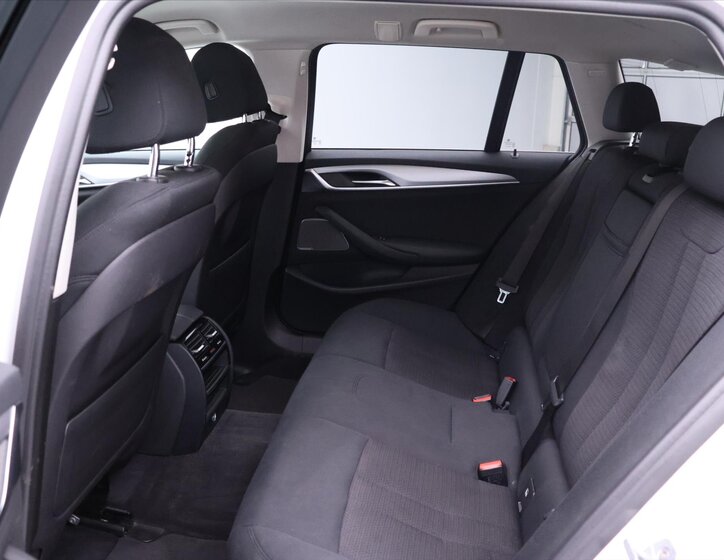 BMW Řada 5 Kombi 2,0 l 170 kw