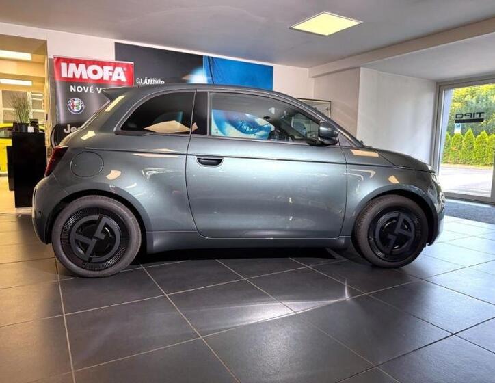 Fiat 500e 4