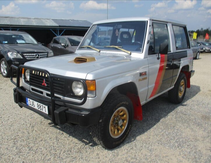 Mitsubishi Pajero SUV 2,5 l 70 kw