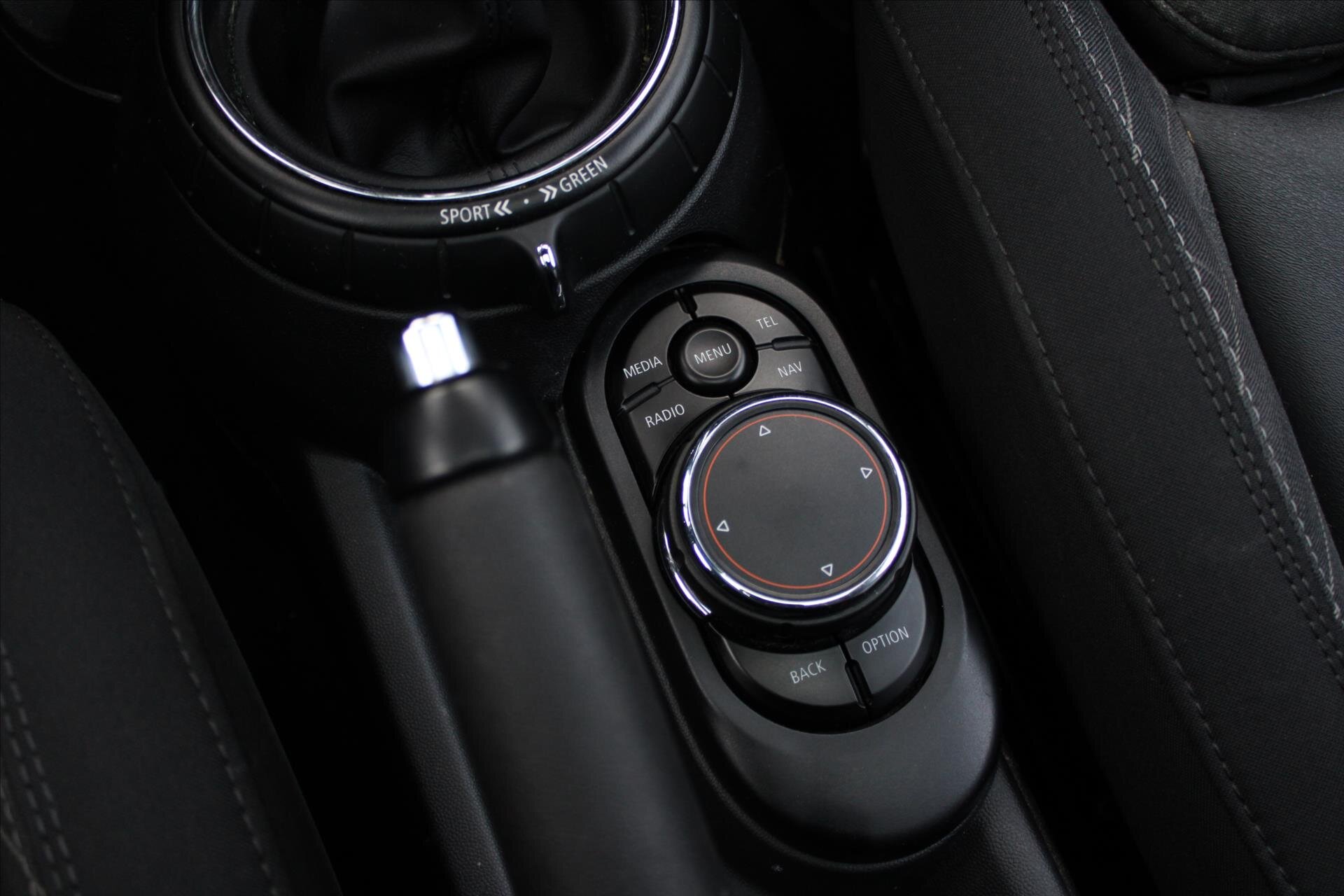 Mini Cooper S Hatchback 2,0 l 141 kw