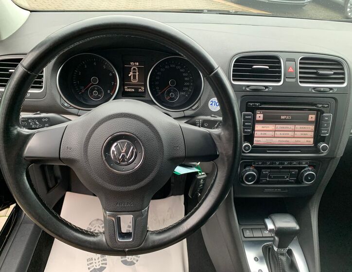 Volkswagen Golf 12