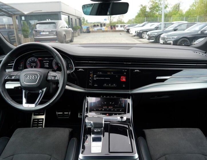 Audi Q8 SUV / Terénní 3,0 l 250 kw
