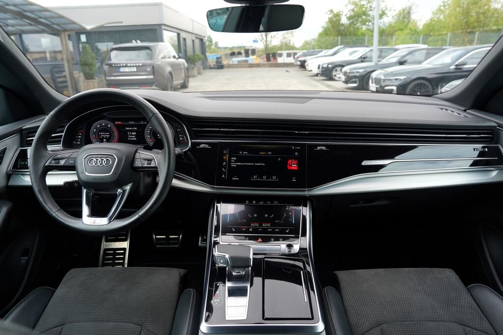 Audi Q8 SUV / Terénní 3,0 l 250 kw
