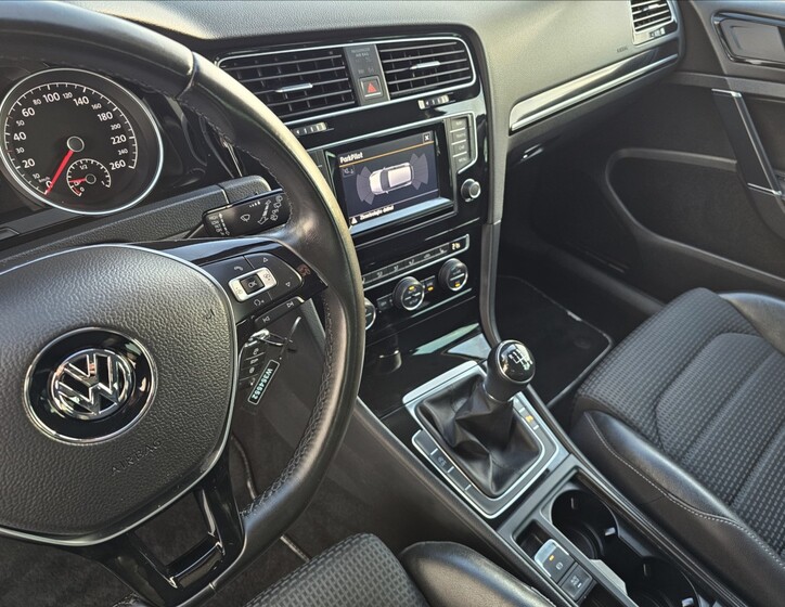 Volkswagen Golf 13