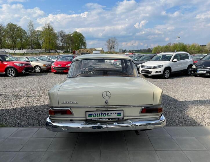 Mercedes-Benz Ostatní 5