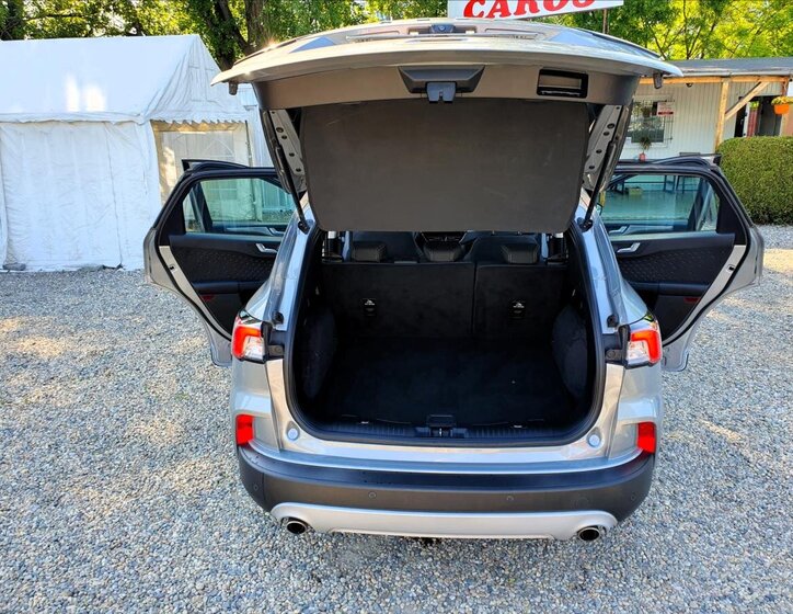 Ford Kuga SUV 1,5 l 88 kw