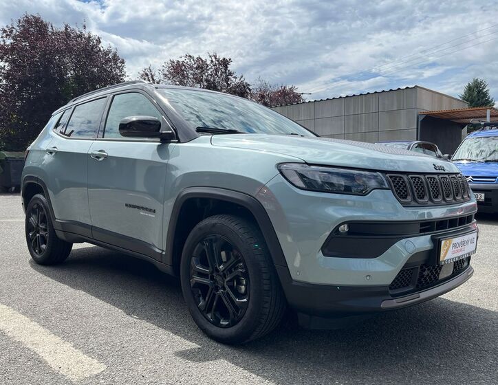 Jeep Compass 14