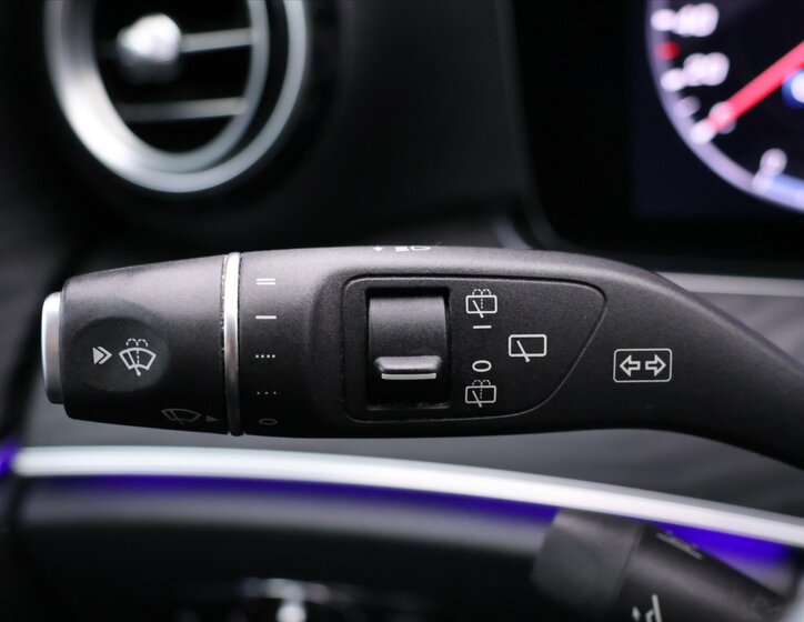 Mercedes-Benz Třídy E Kombi 2,0 l 143 kw