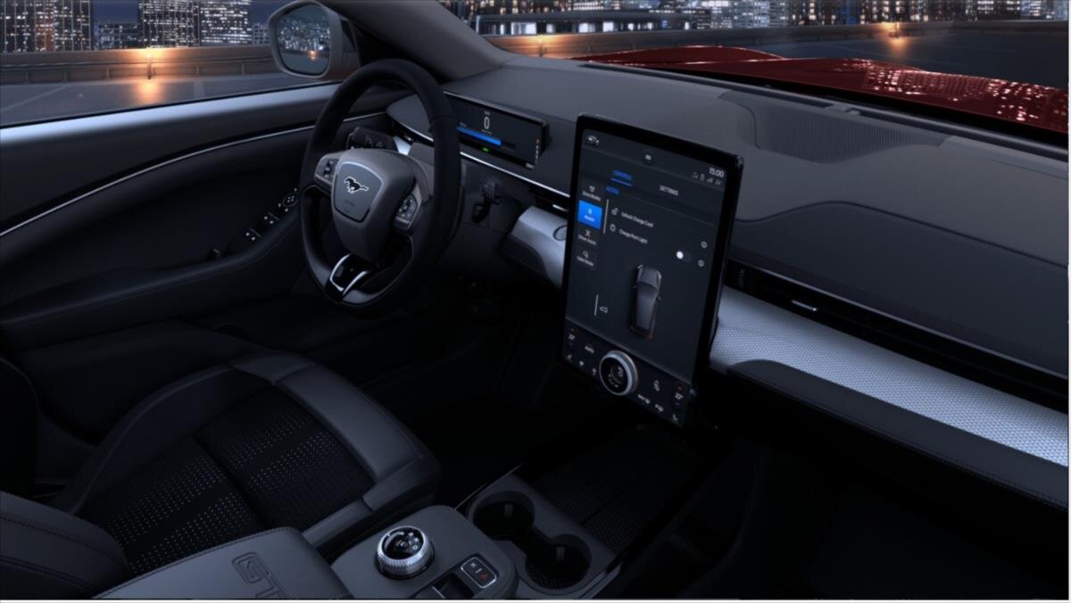 Ford Mustang Mach-E SUV 0,0 358 kw