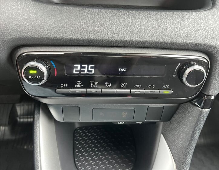 Toyota Yaris Hatchback 1,5 l 68 kw