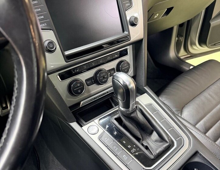 Volkswagen Passat Kombi 0,0 176 kw