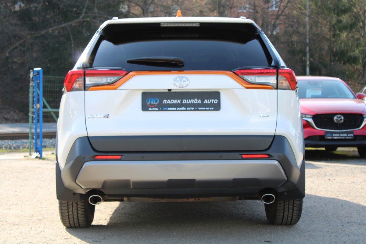 Toyota RAV4 SUV 2,0 l 129 kw