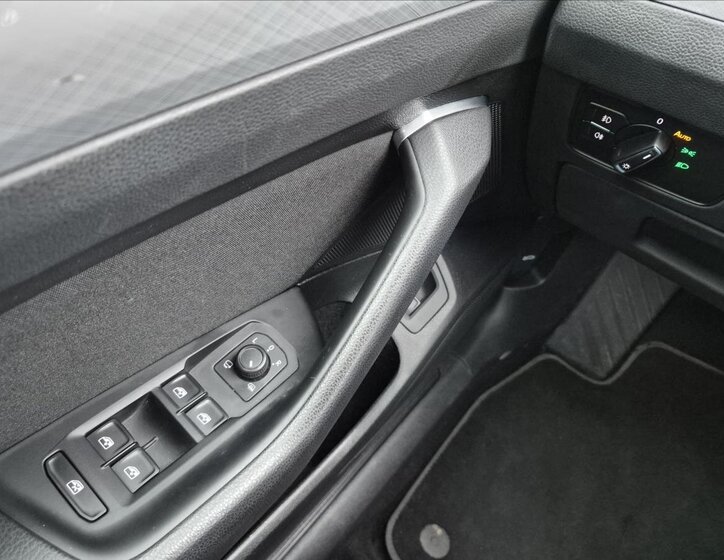 Volkswagen Passat Kombi 2,0 l 110 kw