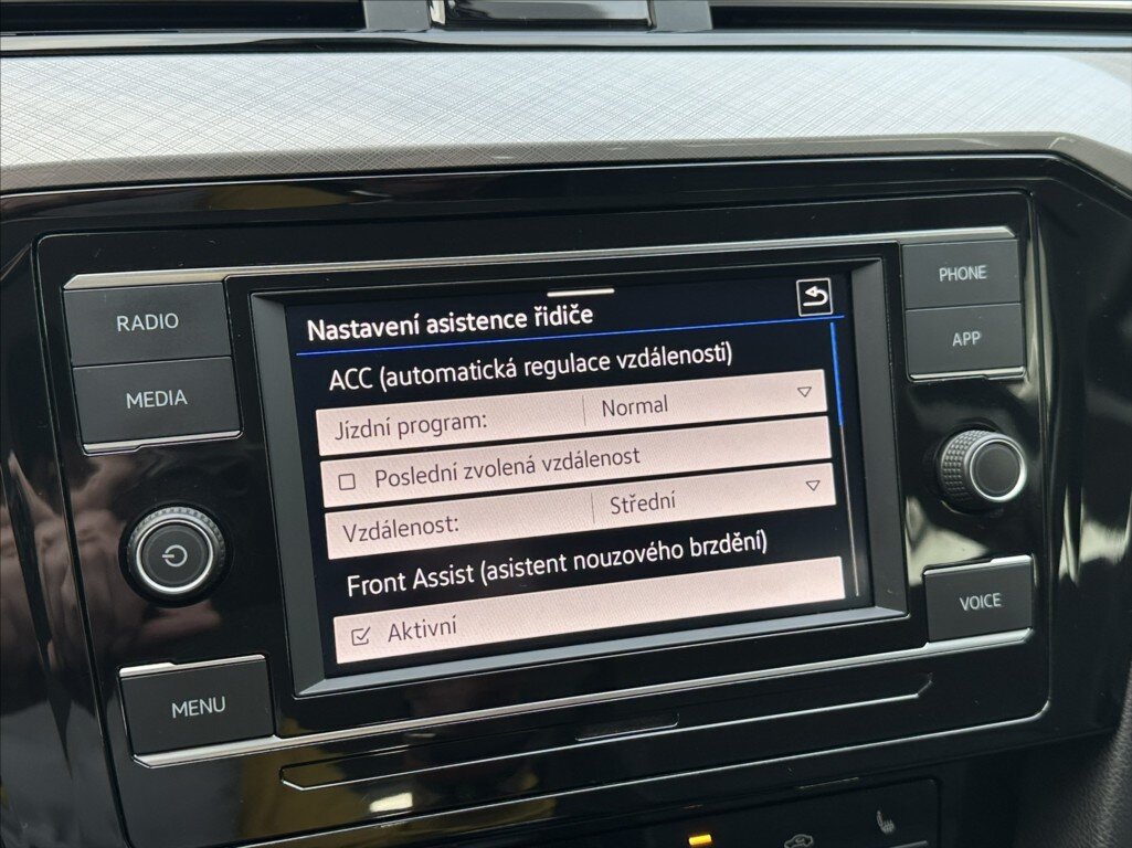 Volkswagen Passat Kombi 1,5 l 110 kw