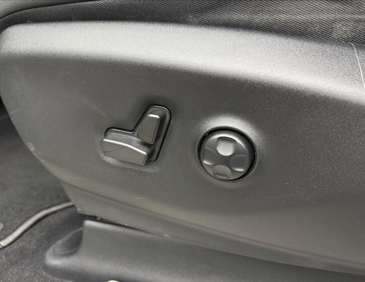 Chrysler Pacifica MPV 3,6 l 214 kw