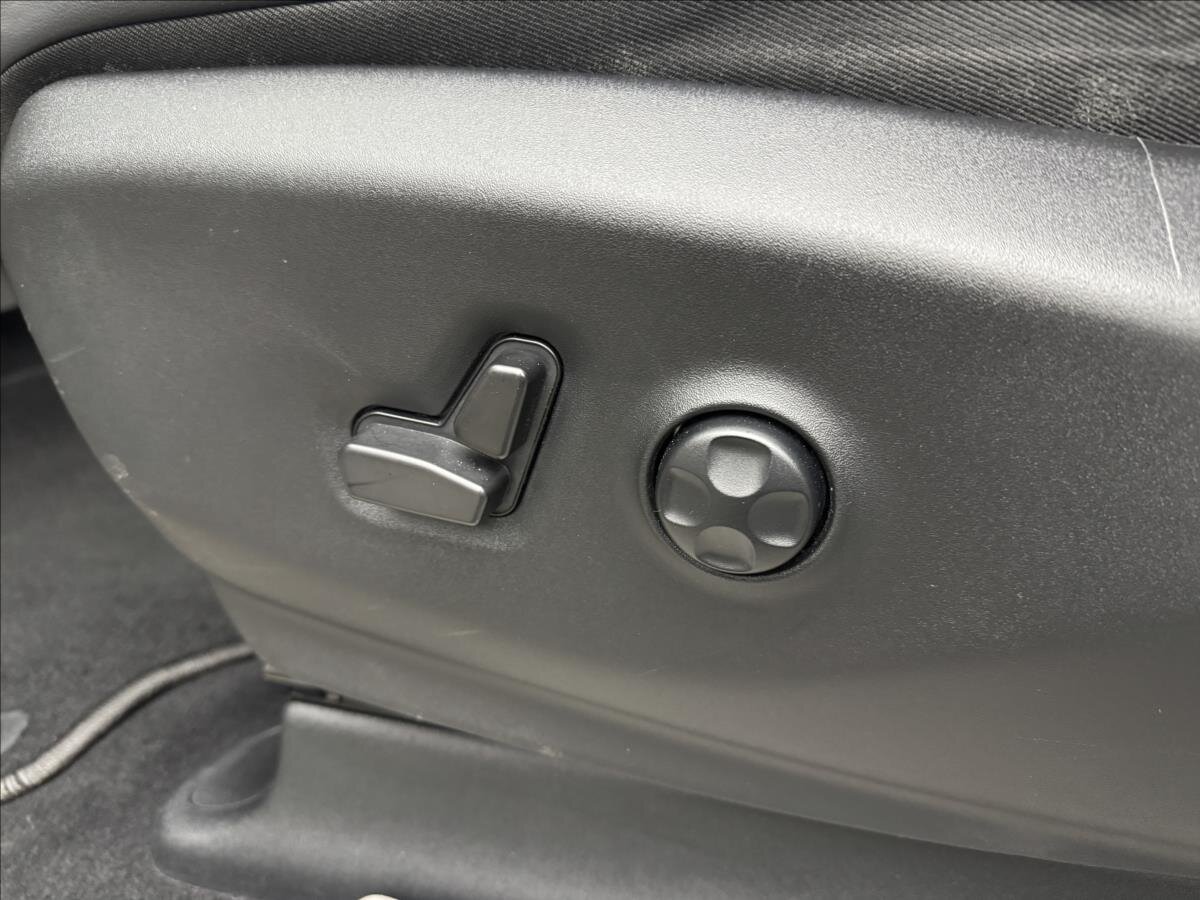 Chrysler Pacifica MPV 3,6 l 214 kw