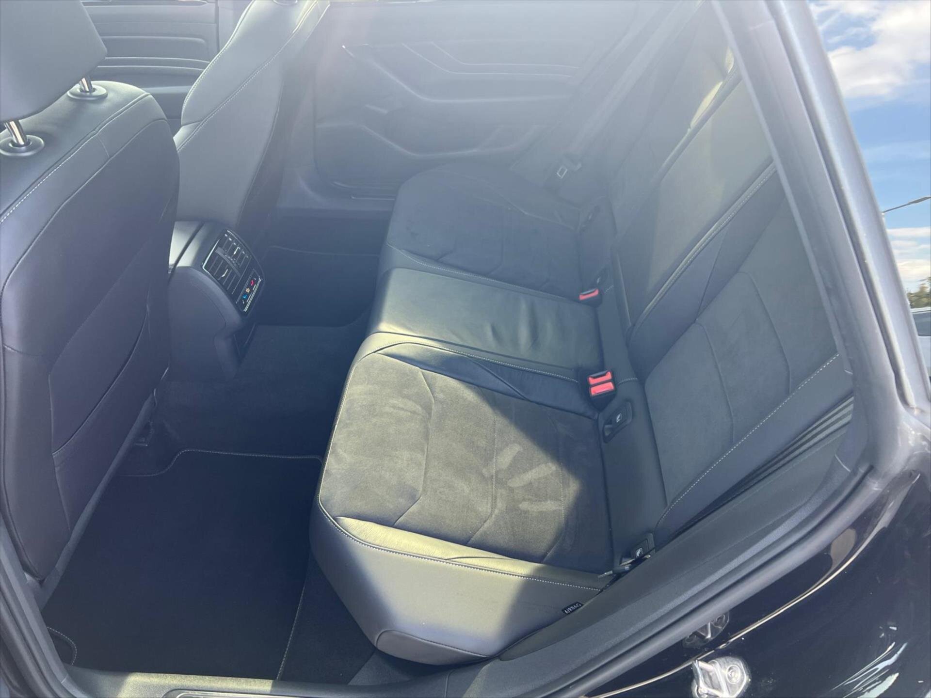 Volkswagen Arteon Kombi 2,0 l 147 kw