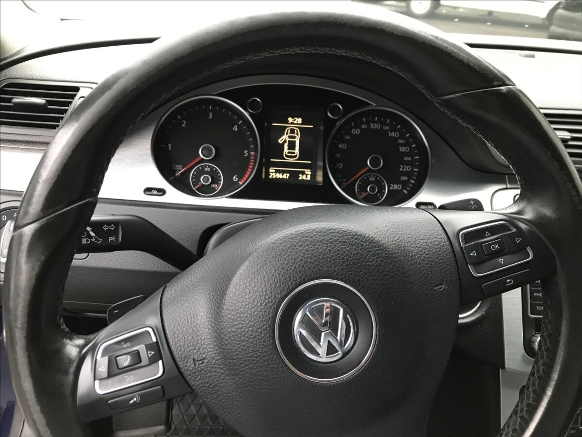 Volkswagen Passat CC Sedan 2,0 l 125 kw