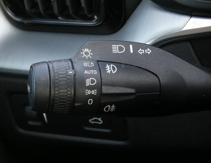 Volvo XC60 SUV / Terénní 2,0 l 140 kw