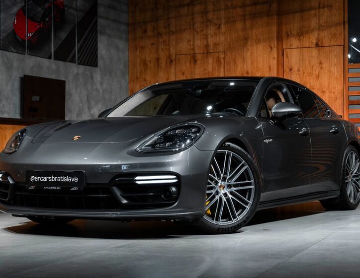 Porsche Panamera 4