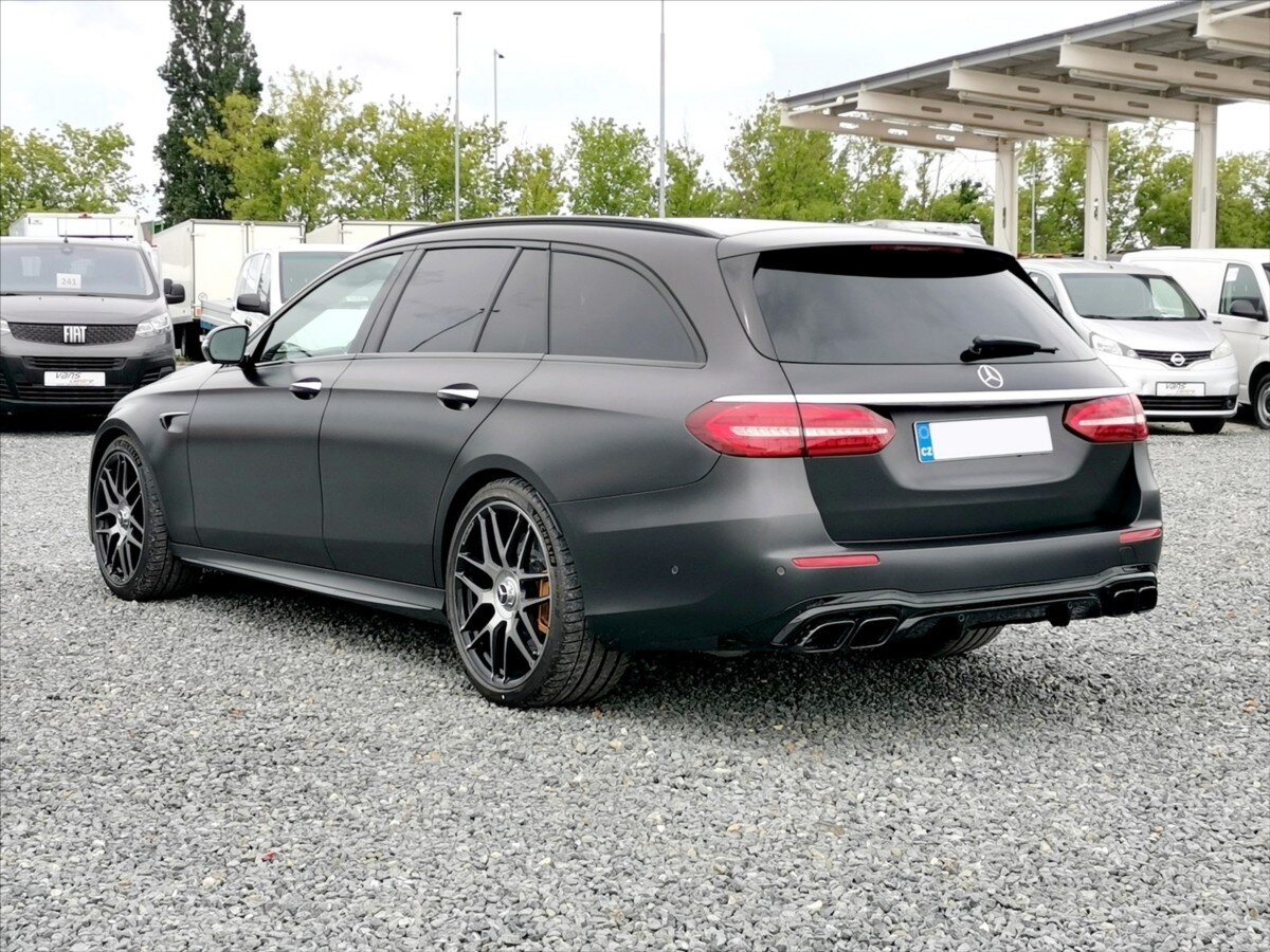 Mercedes-Benz Třídy E Kombi 4,0 l 450 kw