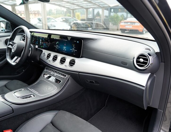 Mercedes-Benz Třídy E Sedan 2,0 l 145 kw