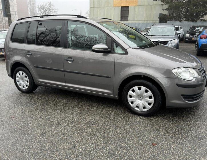 Volkswagen Touran MPV 1,9 l 77 kw