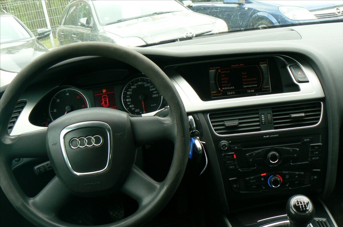 Audi A4 Kombi 2,0 l 105 kw