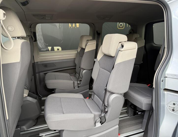 Volkswagen Multivan 17