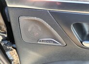 Peugeot 3008 SUV 1,6 l 133 kw